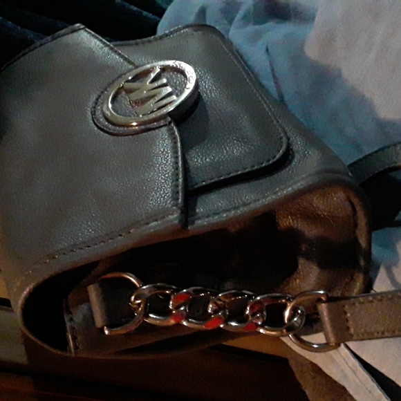 MK leather purse - Picture 14 of 14
